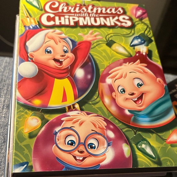 Kids DVD Movie Collection - includes Holiday titles! - Picture 8 of 9